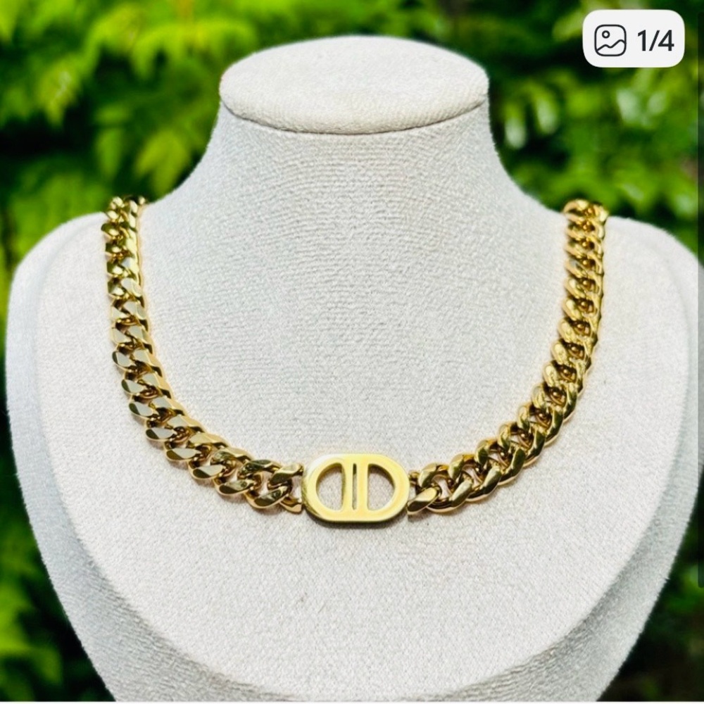 18 KT. GOLD PLATED OVER STAINLESS STEEL CHAIN LINK NECKLACE/CHOKER
On Sale Now!